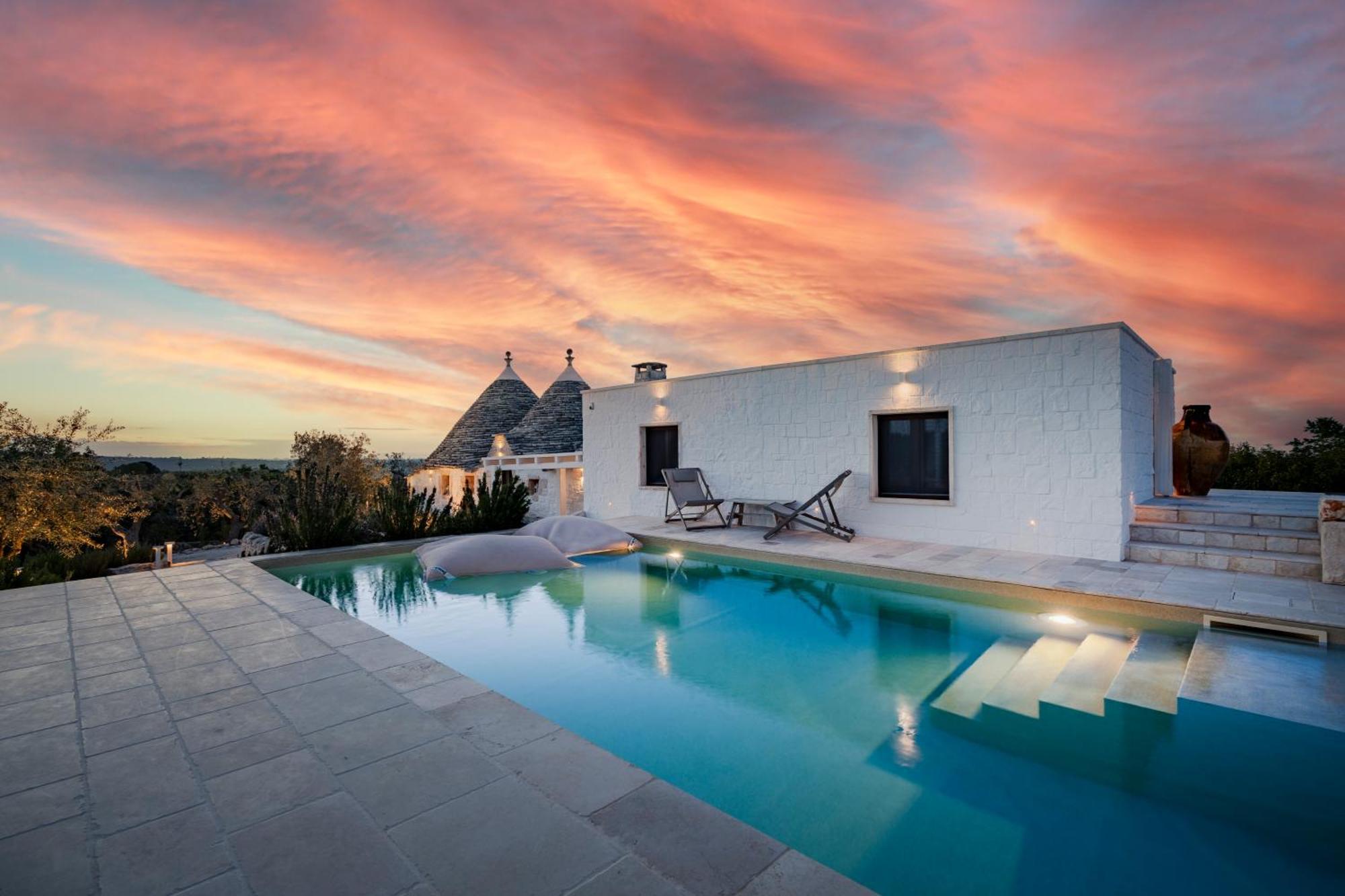 Trullo Perla Greta - Luxury Country Villa & Private Heated Pool Альберобелло Экстерьер фото